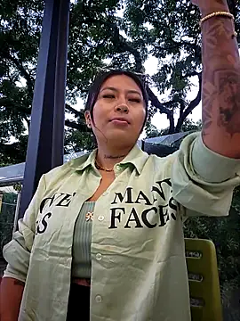 Snapshot of luisa16xxx chatting on 09.18.25 luisa16xxx online show from 09.18.25