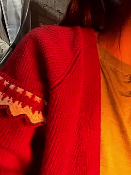 Snapshot of Laura8910 chatting on 12.02.24 Laura8910 online show from 12.02.24