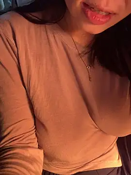 Snapshot of Laura8910 chatting on 01.23.25 Laura8910 online show from 01.23.25