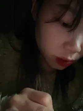 Snapshot of Laura8910 chatting on 02.20.25 Laura8910 online show from 02.20.25