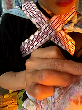 Snapshot of Laura8910 chatting on 10.27.25 Laura8910 online show from 10.27.25