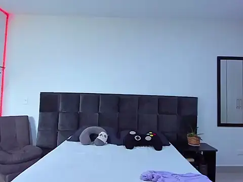 Alexander Martines online show from 11.26.25