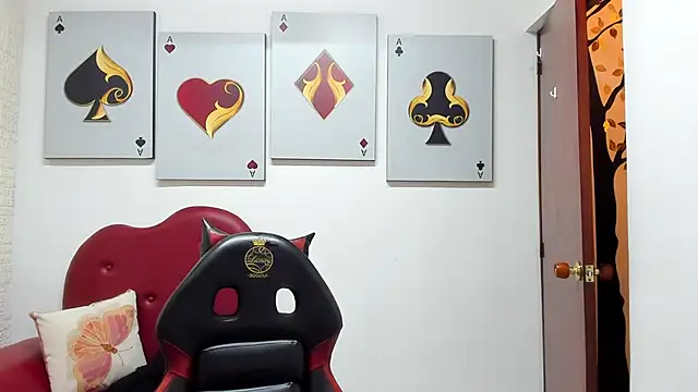 Snapshot of Salomeediaz_ chatting on 11.29.25 Salomeediaz online show from 11.29.25