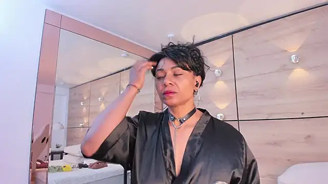 martina touss online show from 10.24.25