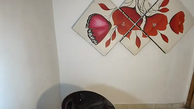 Snapshot of naomiwildburn chatting on 09.17.25 naomiwildburn online show from 09.17.25