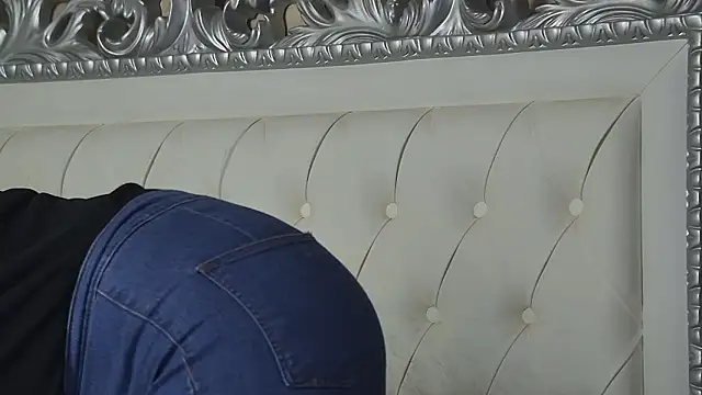 AliceMunro online show from 03.04.26