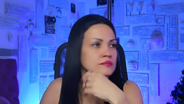 KarolinaRobinson online show from 01.04.25