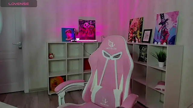 Stacey Brown online show from 12.02.24