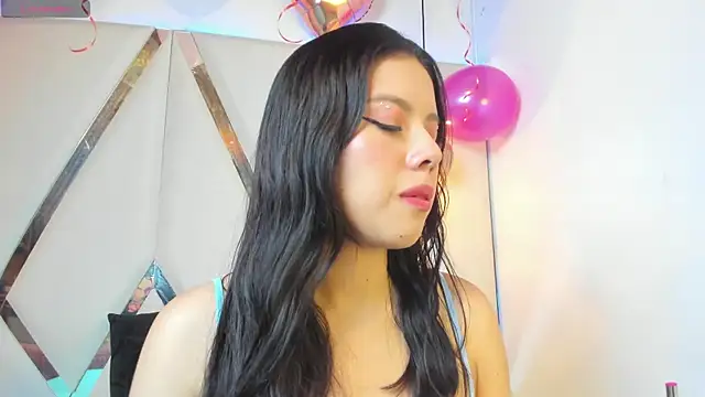 Snapshot of MarielQueenx chatting on 01.08.25 MarielQueenx online show from 01.08.25