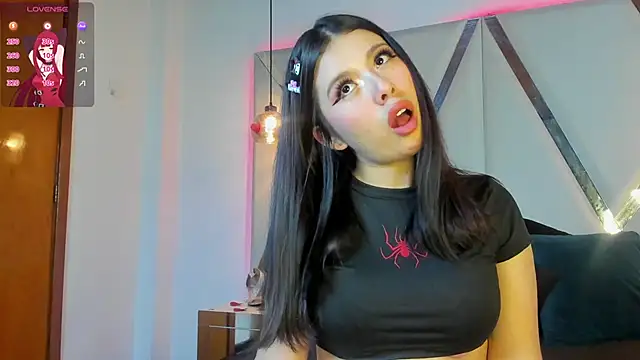 Snapshot of MarielQueenx chatting on 03.07.25 MarielQueenx online show from 03.07.25