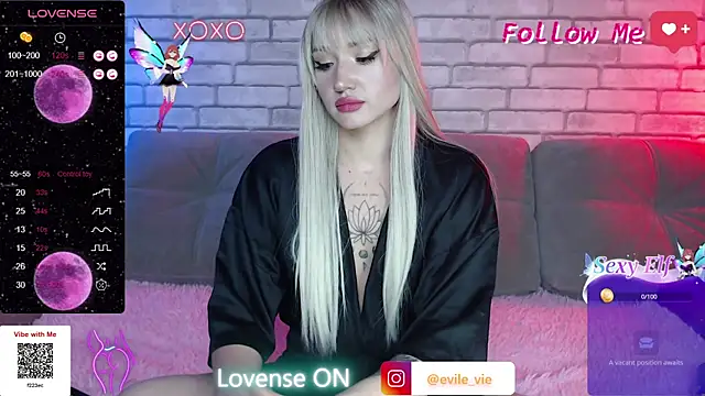 Snapshot of Eva_Evile chatting on 12.27.24 Eva Evile online show from 12.27.24