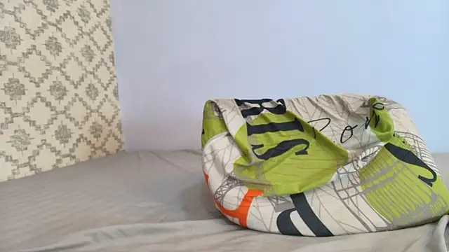 Chantal taylor  online show from 03.15.25