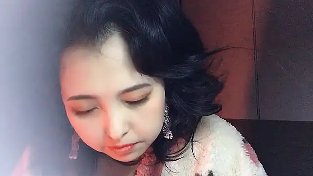 Hanicarrot online show from 12.15.24