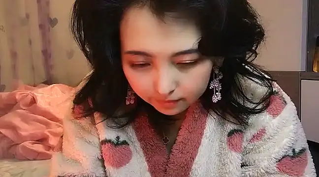 Hanicarrot online show from 12.19.24