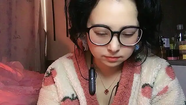 Hanicarrot online show from 12.24.24