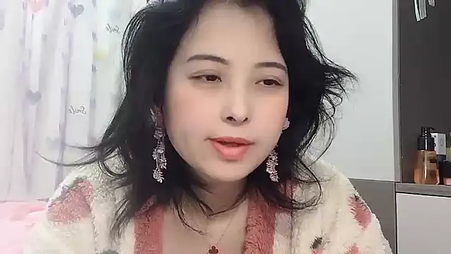 Hanicarrot online show from 12.28.24
