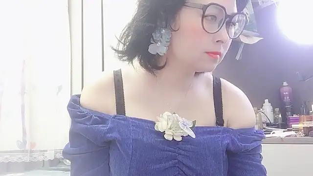Hanicarrot online show from 02.24.25