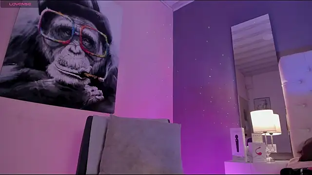 Snapshot of vega_roux chatting on 02.12.25 vega roux online show from 02.12.25