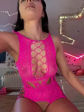 Snapshot of SelenaBee chatting on 02.19.26 SelenaBee online show from 02.19.26