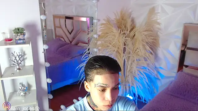 Jonesliam23 online show from 02.02.26