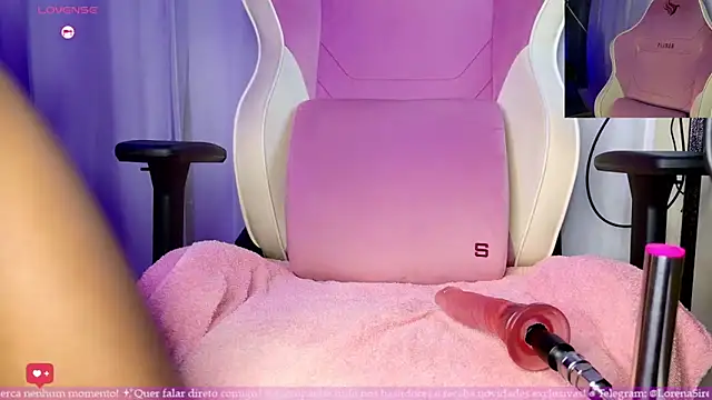 Snapshot of LorenaSirena chatting on 11.10.25 LorenaSirena online show from 11.10.25