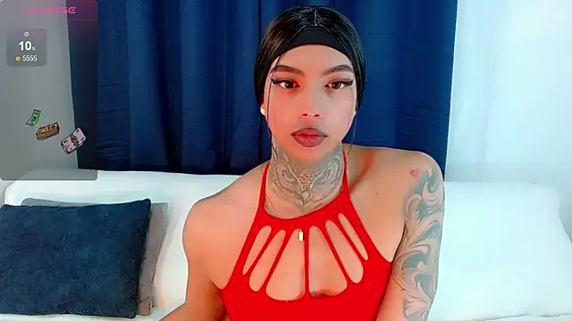 Snapshot of laura_sweett120 chatting on 11.20.25 laura sweett120 online show from 11.20.25