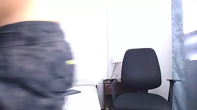 Snapshot of Sanit_Di chatting on 02.20.26 Sanit Di online show from 02.20.26