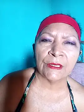 Snapshot of naysi chatting on 09.24.25 naysi online show from 09.24.25