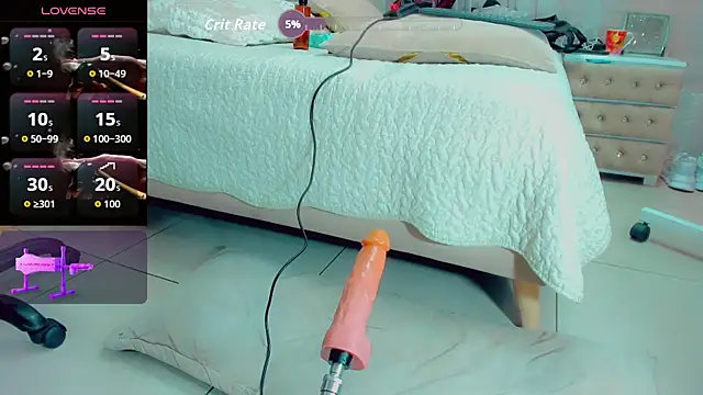 Snapshot of EmilyySaenz chatting on 11.07.25 EmilyySaenz online show from 11.07.25