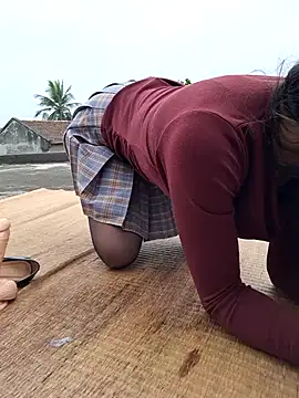 Snapshot of Linda_2k chatting on 12.21.24 Linda 2k online show from 12.21.24