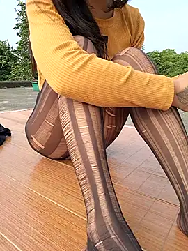 Snapshot of Linda_2k chatting on 12.25.24 Linda 2k online show from 12.25.24