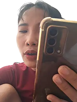 Snapshot of Linda_2k chatting on 12.27.24 Linda 2k online show from 12.27.24