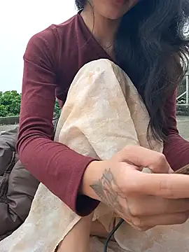 Snapshot of Linda_2k chatting on 12.30.24 Linda 2k online show from 12.30.24