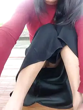 Snapshot of Linda_2k chatting on 02.16.25 Linda 2k online show from 02.16.25