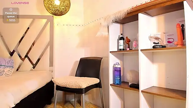 Snapshot of rose_scottt chatting on 03.07.25 rose scottt online show from 03.07.25