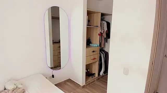 Snapshot of rose_scottt chatting on 11.08.25 rose scottt online show from 11.08.25