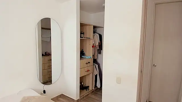 Snapshot of rose_scottt chatting on 11.13.25 rose scottt online show from 11.13.25