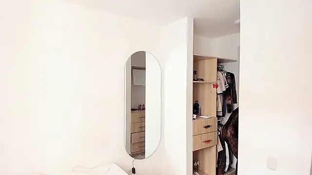 Snapshot of rose_scottt chatting on 11.29.25 rose scottt online show from 11.29.25