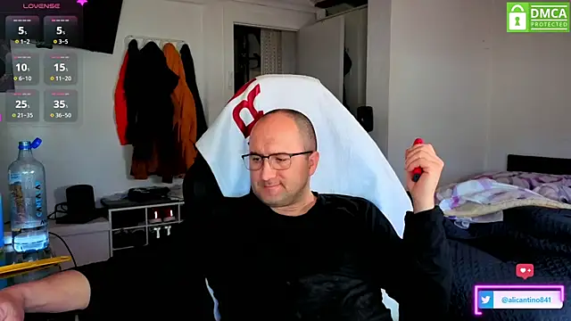 Snapshot of alicantino841 chatting on 02.26.25 alicantino841 online show from 02.26.25