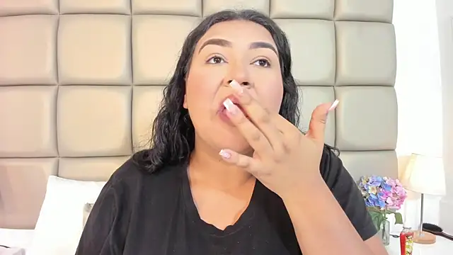 Snapshot of DojaAissha chatting on 01.12.26 DojaAissha online show from 01.12.26