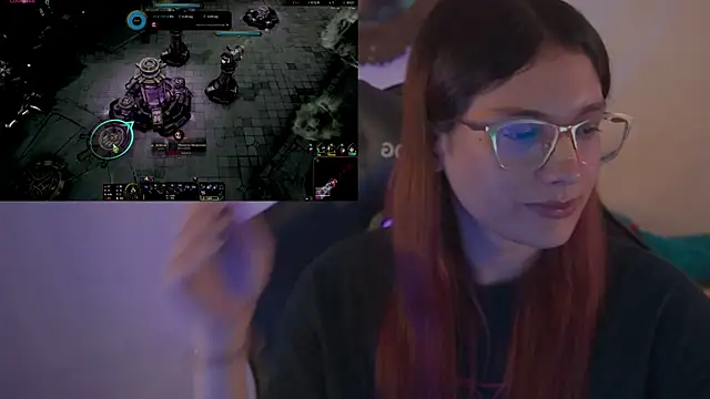 Snapshot of xofix chatting on 12.16.24 xofix online show from 12.16.24