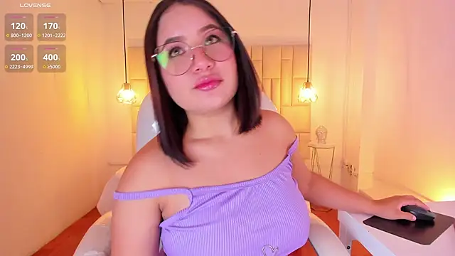 HannaKarson online show from 01.08.25