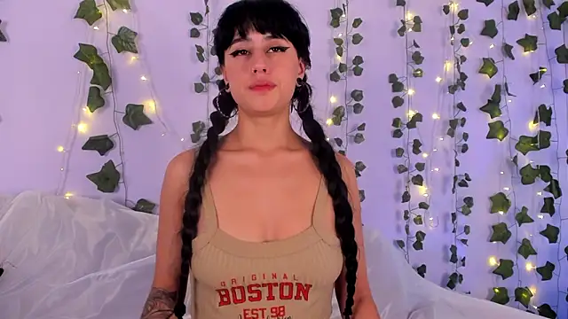 Natasha Nasty2 online show from 12.31.24