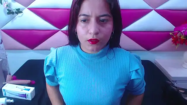 Snapshot of MariaClay chatting on 02.22.25 MariaClay online show from 02.22.25