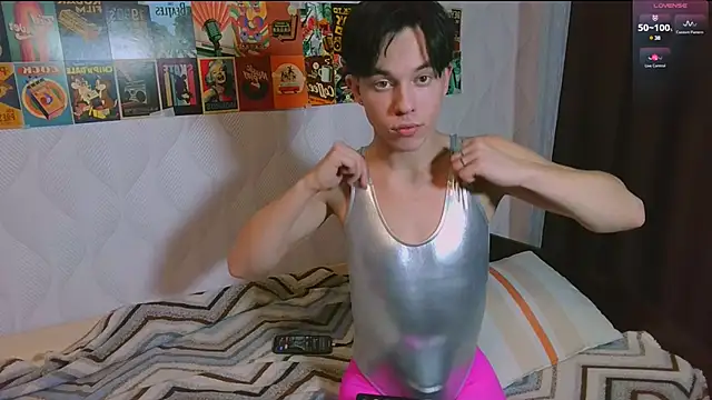 Snapshot of Jerry_Bomb chatting on 02.11.25 Jerry Bomb online show from 02.11.25