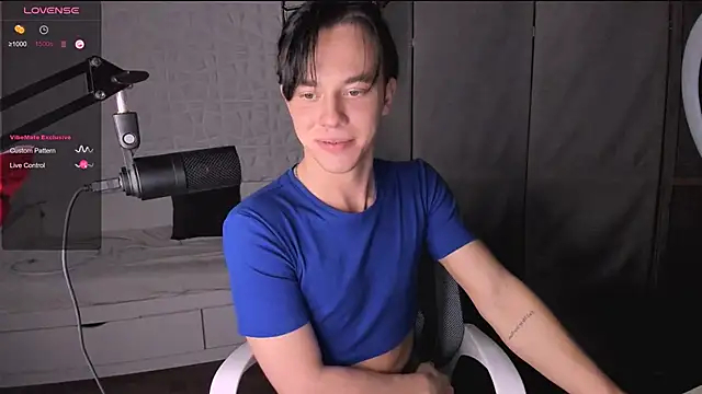 Snapshot of Jerry_Bomb chatting on 12.03.25 Jerry Bomb online show from 12.03.25