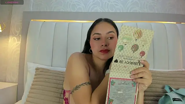 Snapshot of afrodytasky_ chatting on 01.25.25 afrodytasky online show from 01.25.25