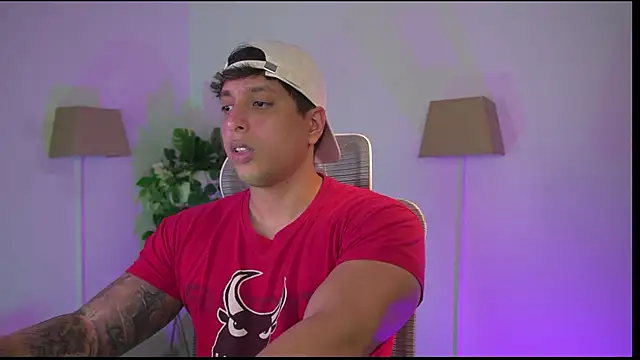 Snapshot of appolo_allen chatting on 12.15.25 appolo allen online show from 12.15.25