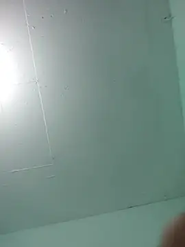 Snapshot of Luisf1267 chatting on 11.05.25 Luisf1267 online show from 11.05.25