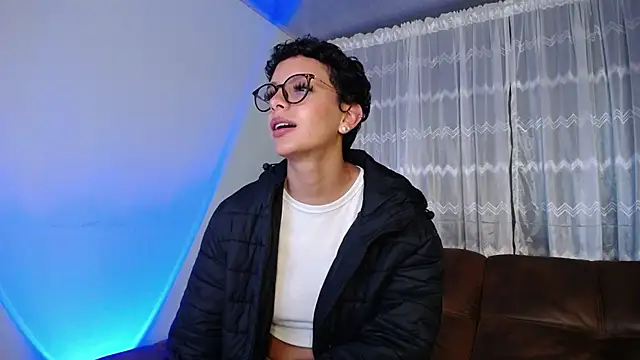 peyton golden1 online show from 01.22.25